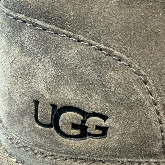 UGG Harkley Boot - Picture 4 of 12